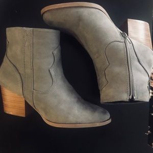 Size 6.5 bootie